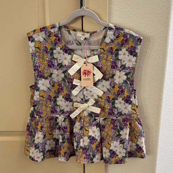Entro NWT  Floral Peplum Top in Purple, White & Yellow - Picture 4 of 8